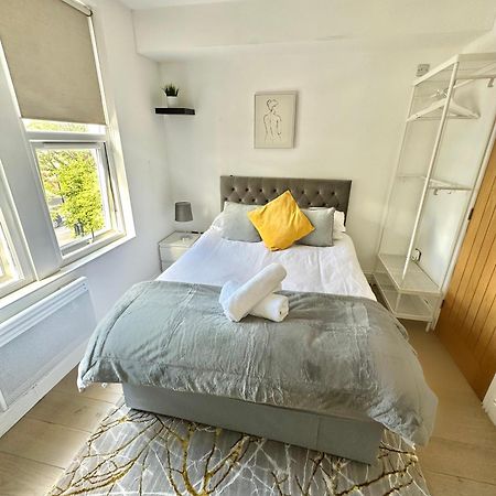 Cosy En-Suite Room In Stratford Londra Dış mekan fotoğraf
