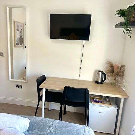 Cosy En-Suite Room In Stratford Londra Dış mekan fotoğraf
