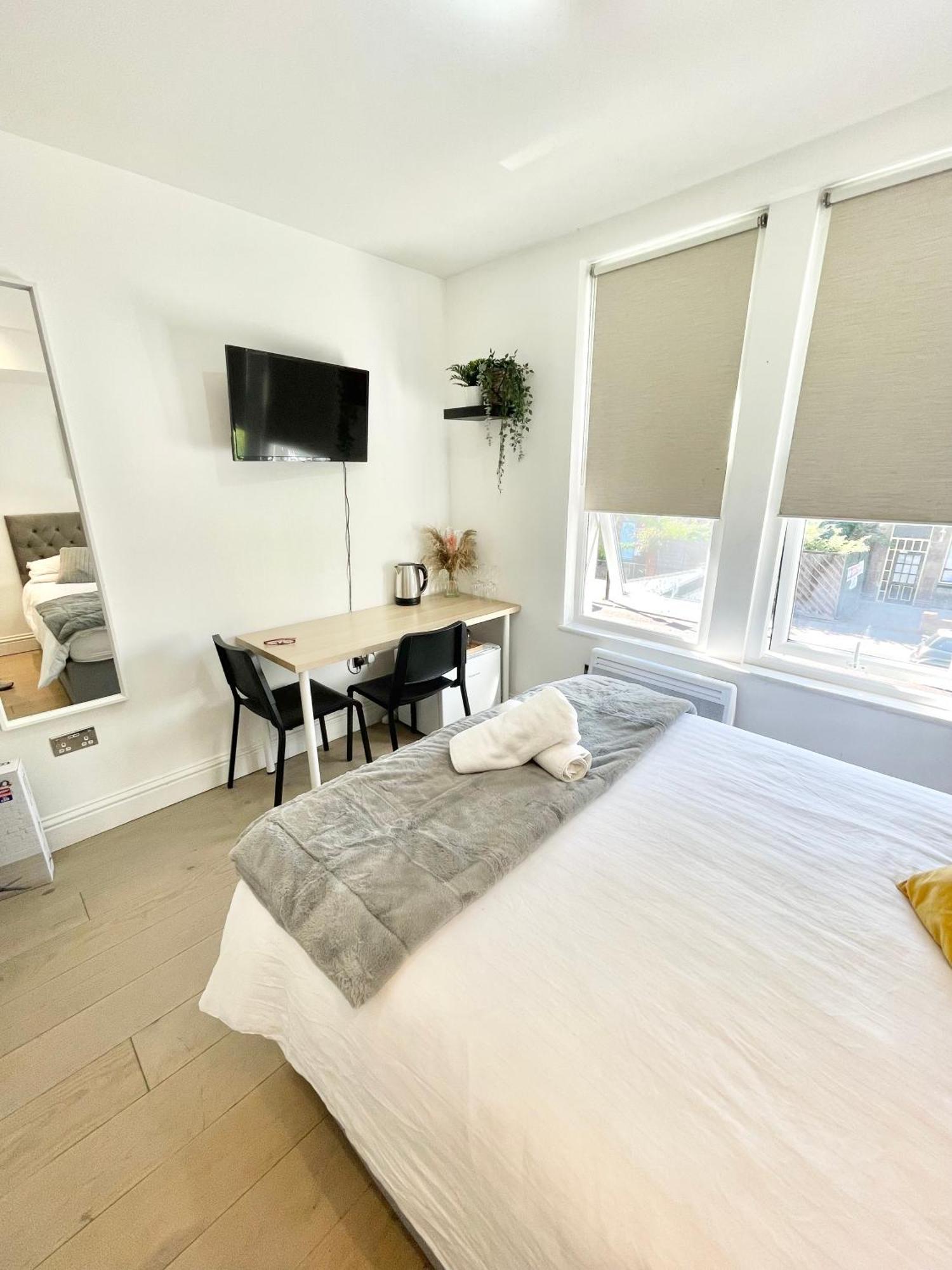 Cosy En-Suite Room In Stratford Londra Dış mekan fotoğraf